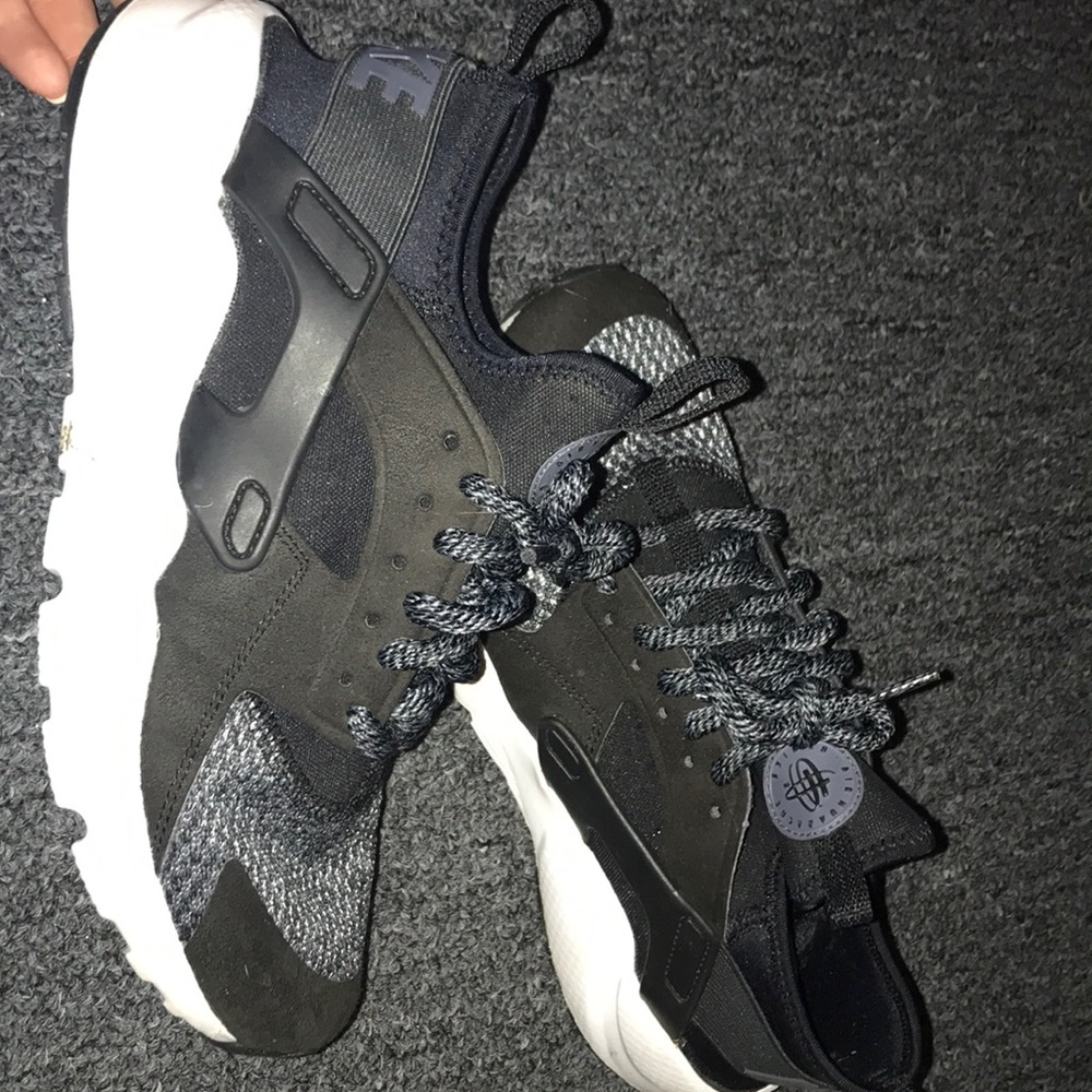 Nike air huarache (kids size)